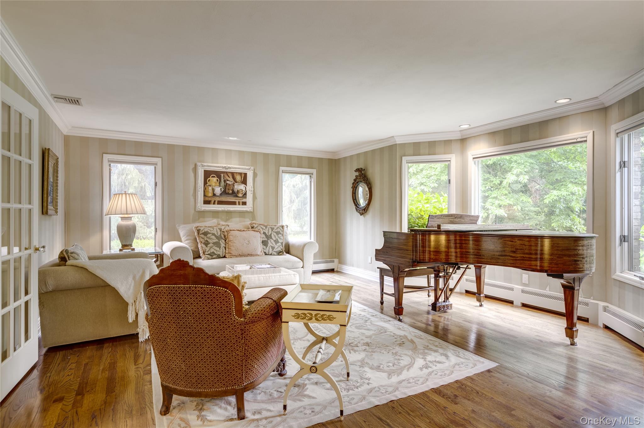 #8 photo, 527 Split Rock Road, Syosset , NY 11791