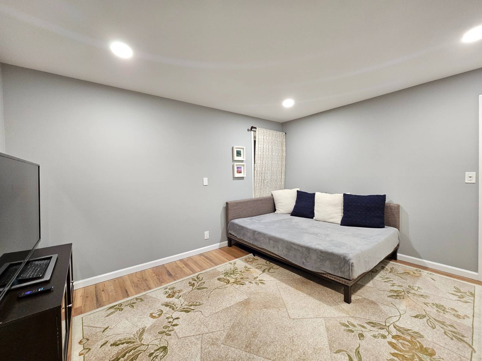 #24 photo, 127 waterside ave, north port , NY 11768