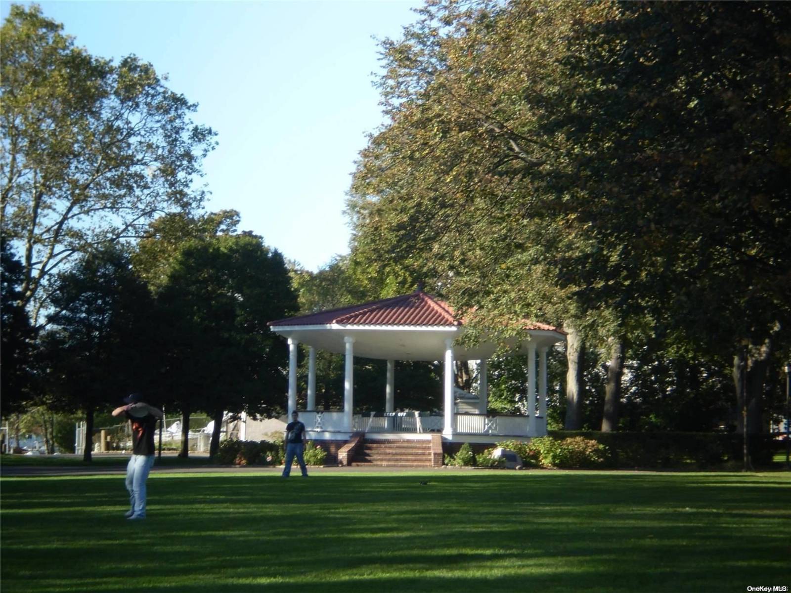 #47 photo, 127 waterside ave, north port , NY 11768