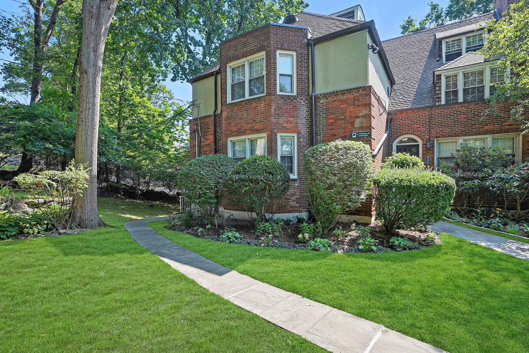 #1 photo, 52 Underhill Road, Scarsdale , NY 10583