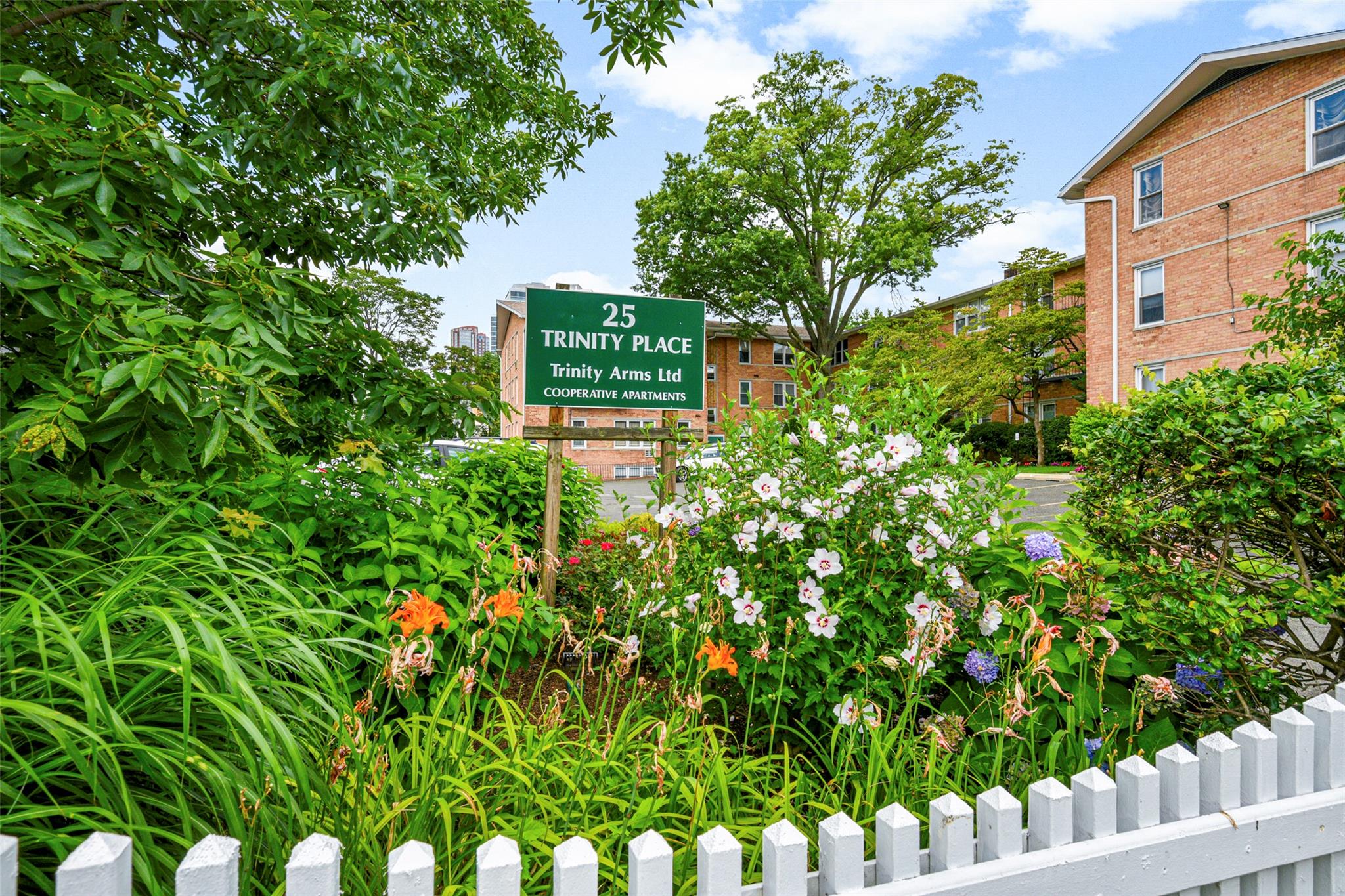 #1 photo, 25 Trinity Place, New Rochelle , NY 10805