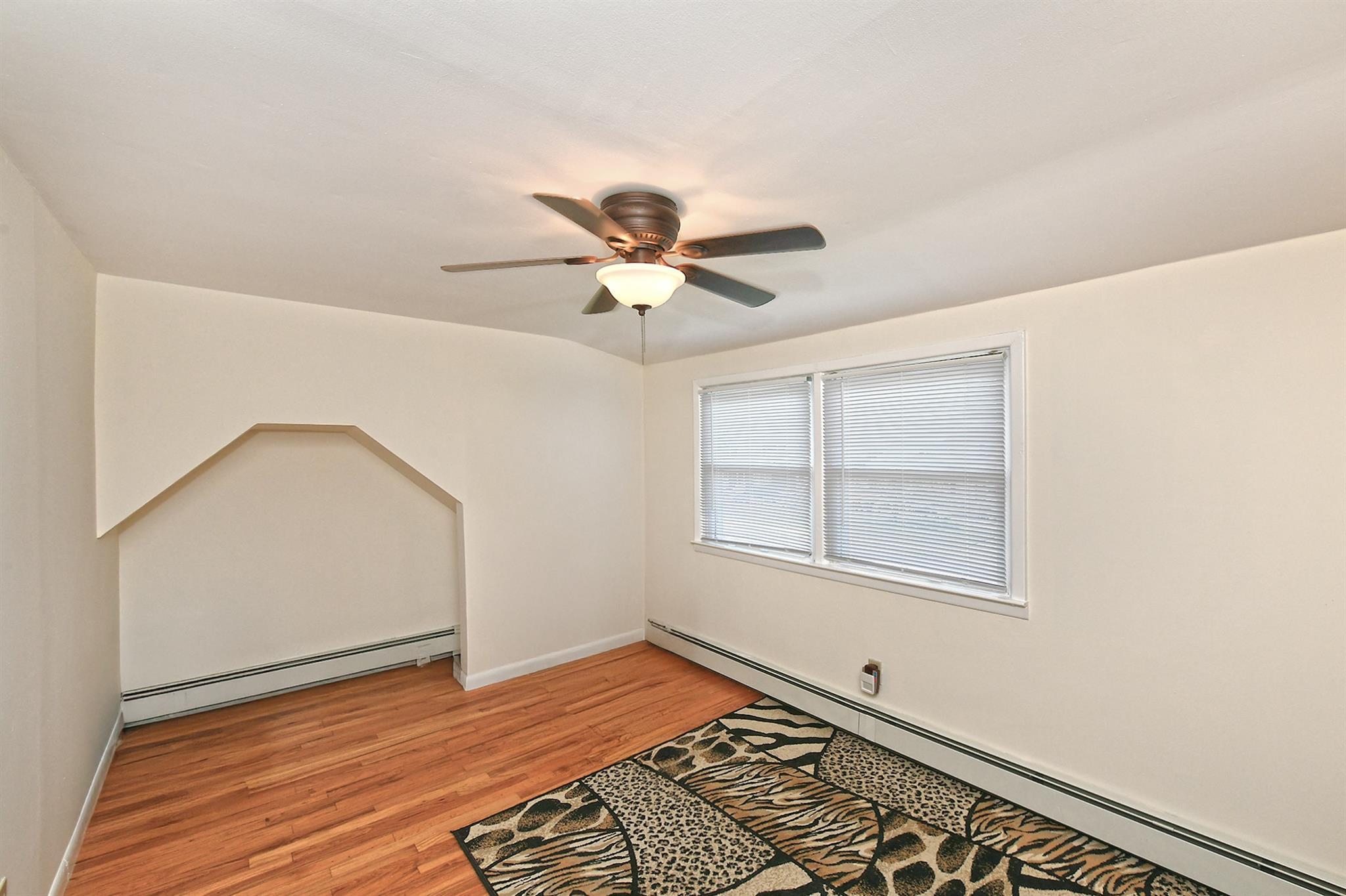 #14 photo, 859 Brent Drive, ناسو Wantagh , NY 11793