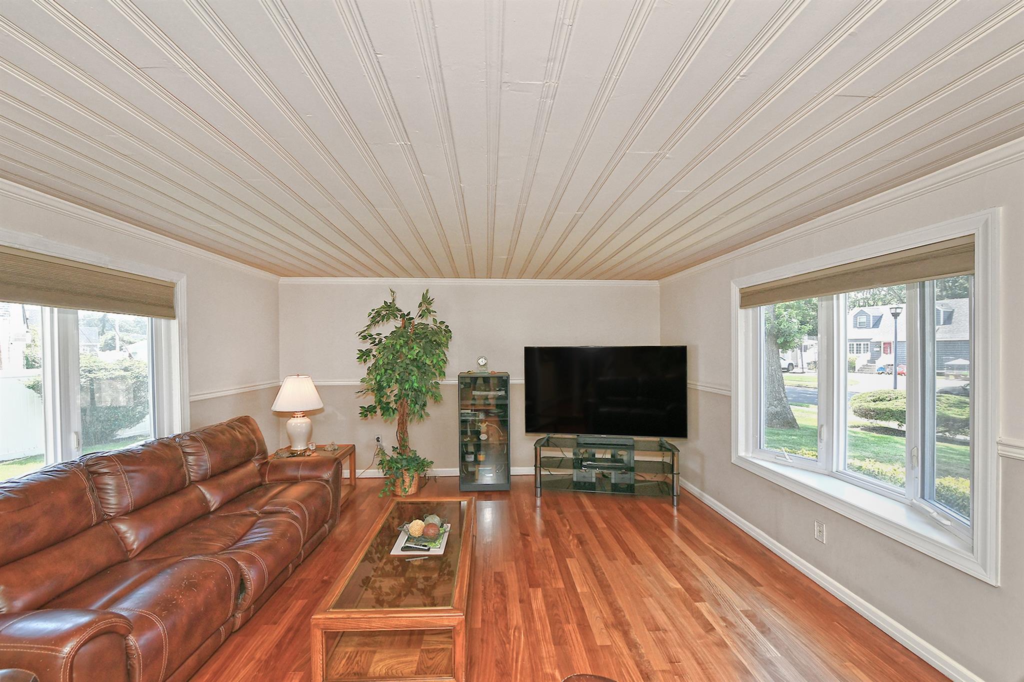 #7 photo, 859 Brent Drive, ناسو Wantagh , NY 11793