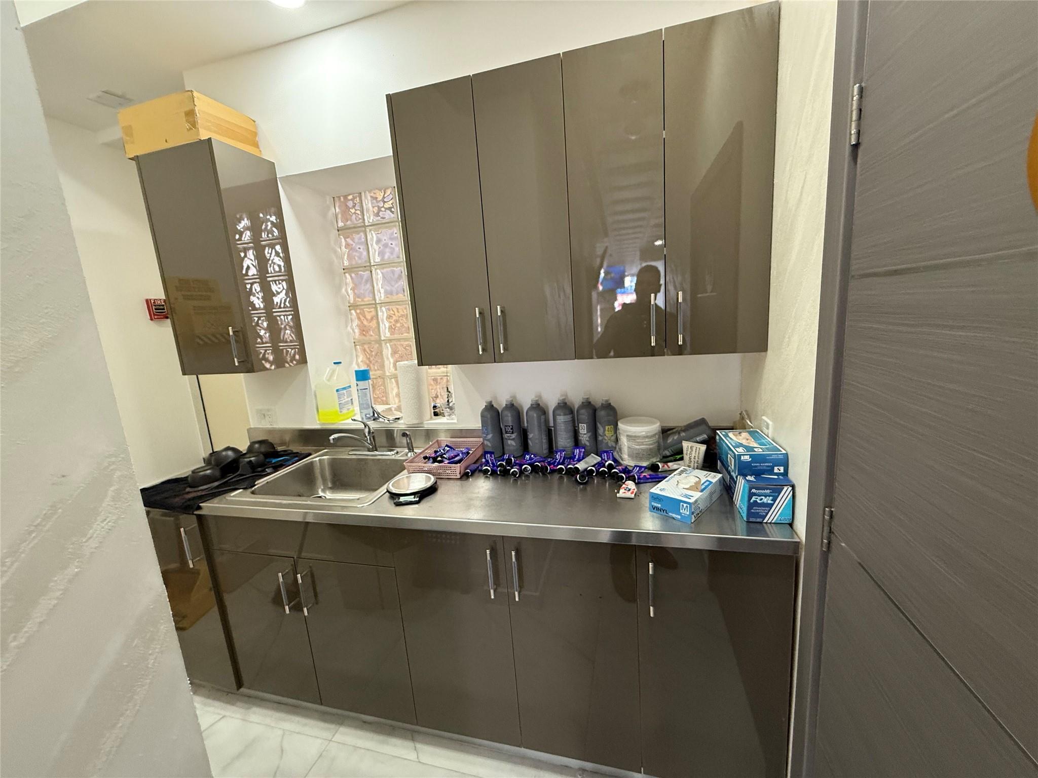 #7 photo, 266 Main Street, サフォーク郡 Huntington , NY 11743