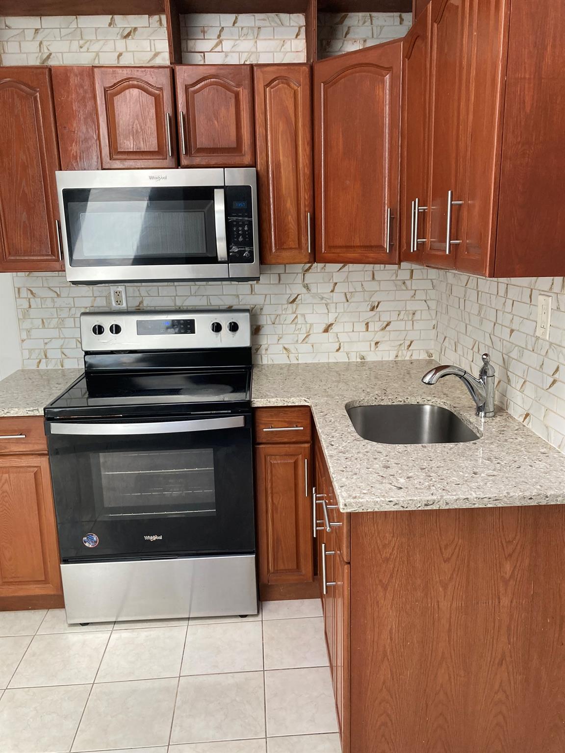 #5 photo, 745 Centerwood Street, West Babylon , NY 11704