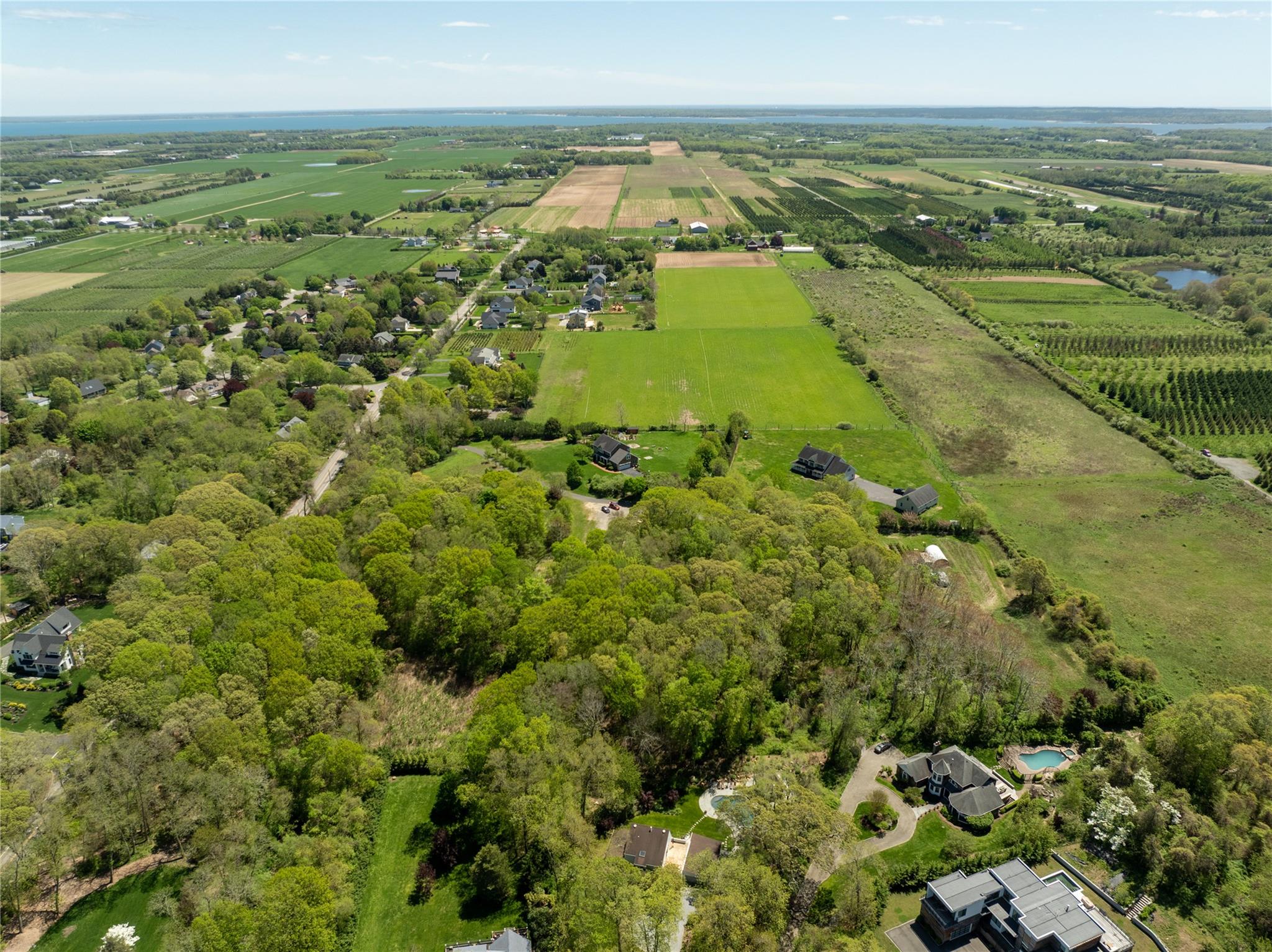 #11 photo, Pier Avenue, サフォーク郡 Jamesport , NY 11901