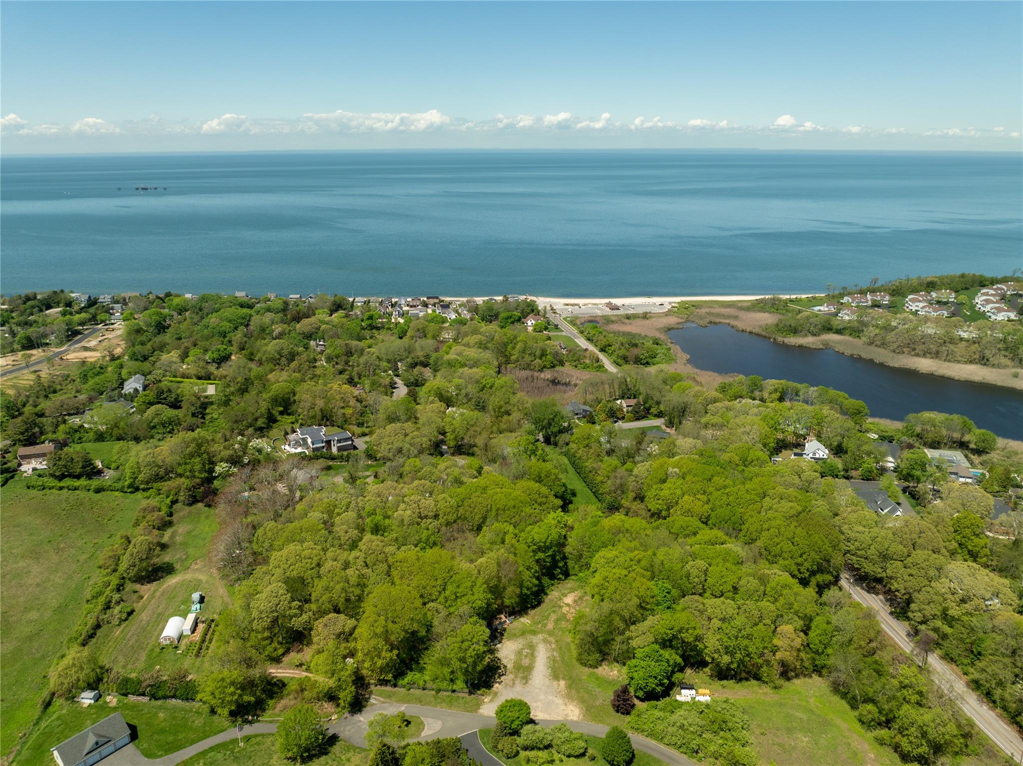 #18 photo, Pier Avenue, サフォーク郡 Jamesport , NY 11901