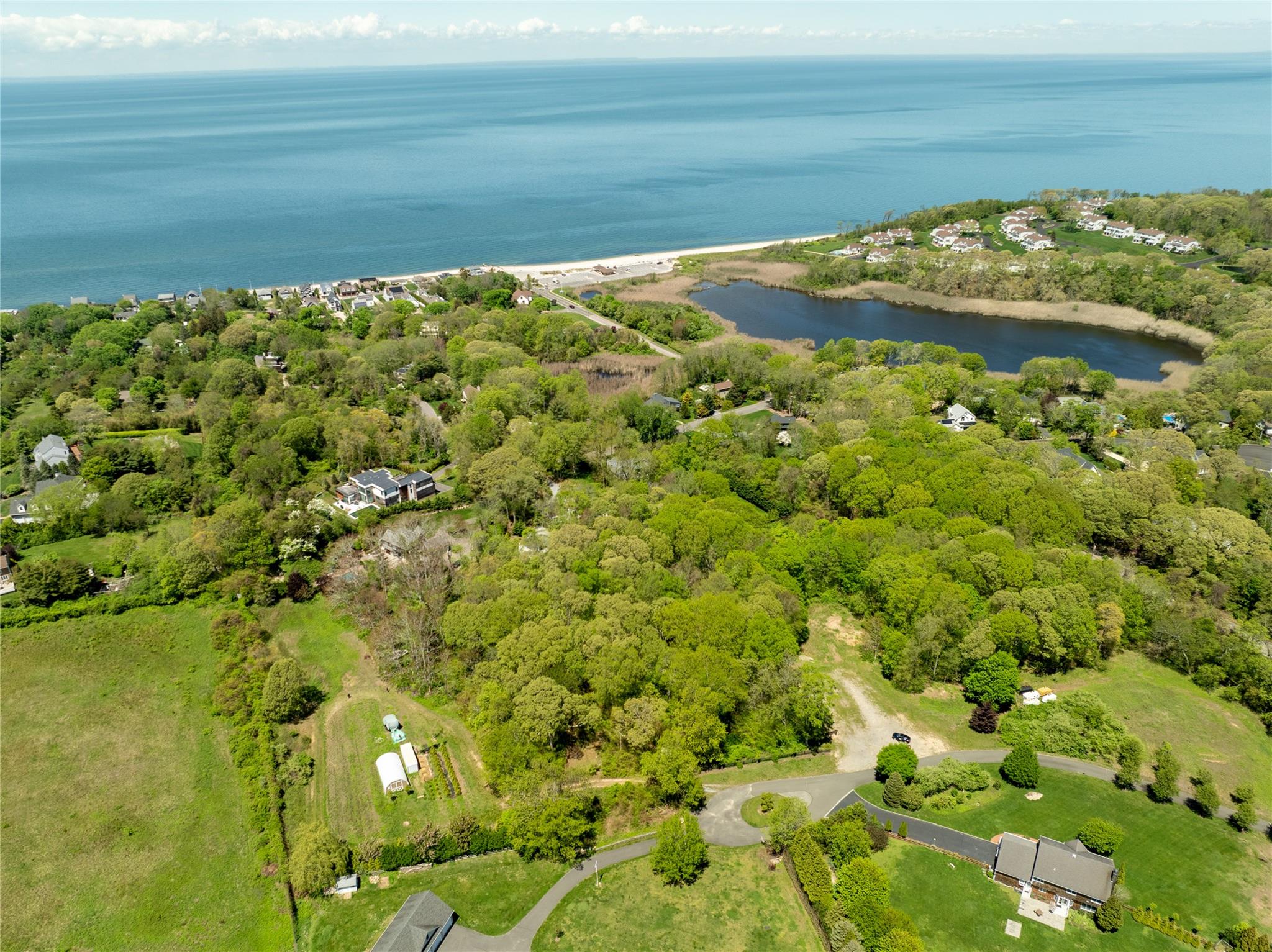 #8 photo, Pier Avenue, サフォーク郡 Jamesport , NY 11901