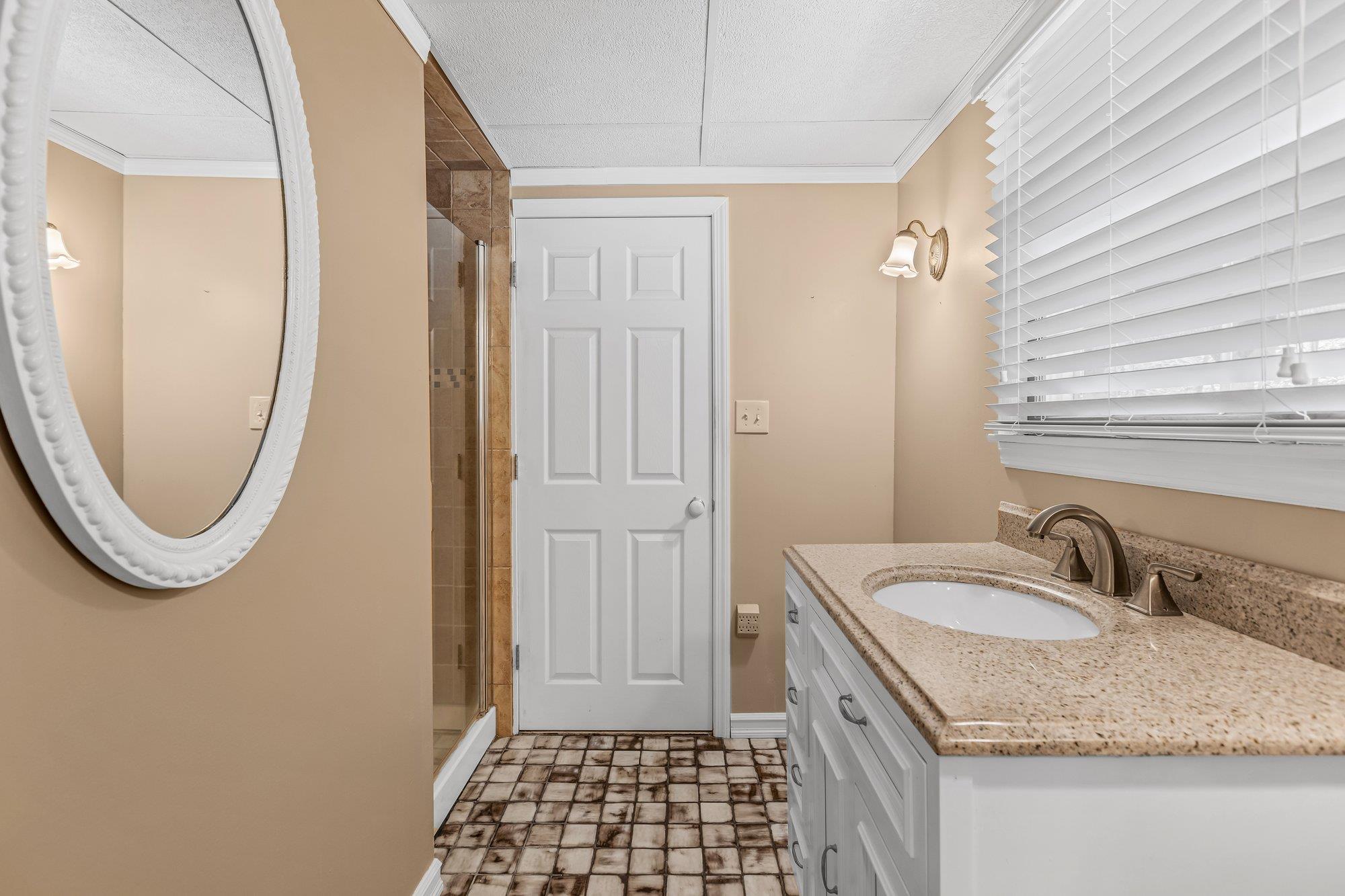 #17 photo, 118 Yale Avenue, Oakdale , NY 11769