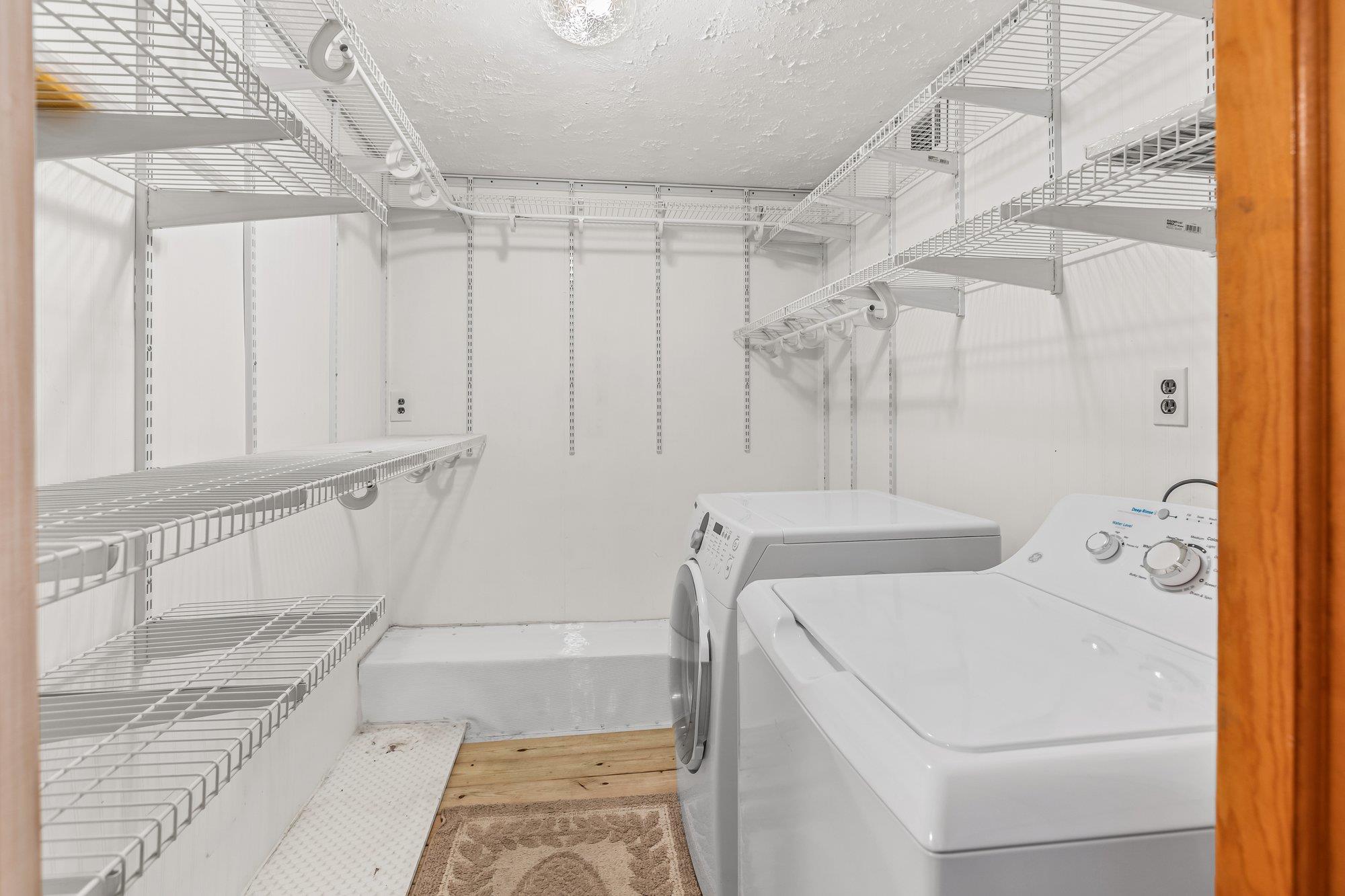 #19 photo, 118 Yale Avenue, Oakdale , NY 11769