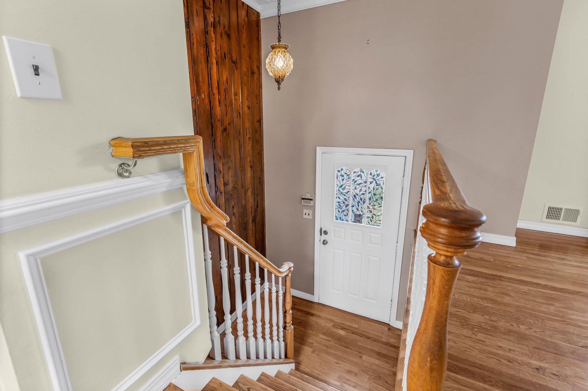 #3 photo, 118 Yale Avenue, Oakdale , NY 11769