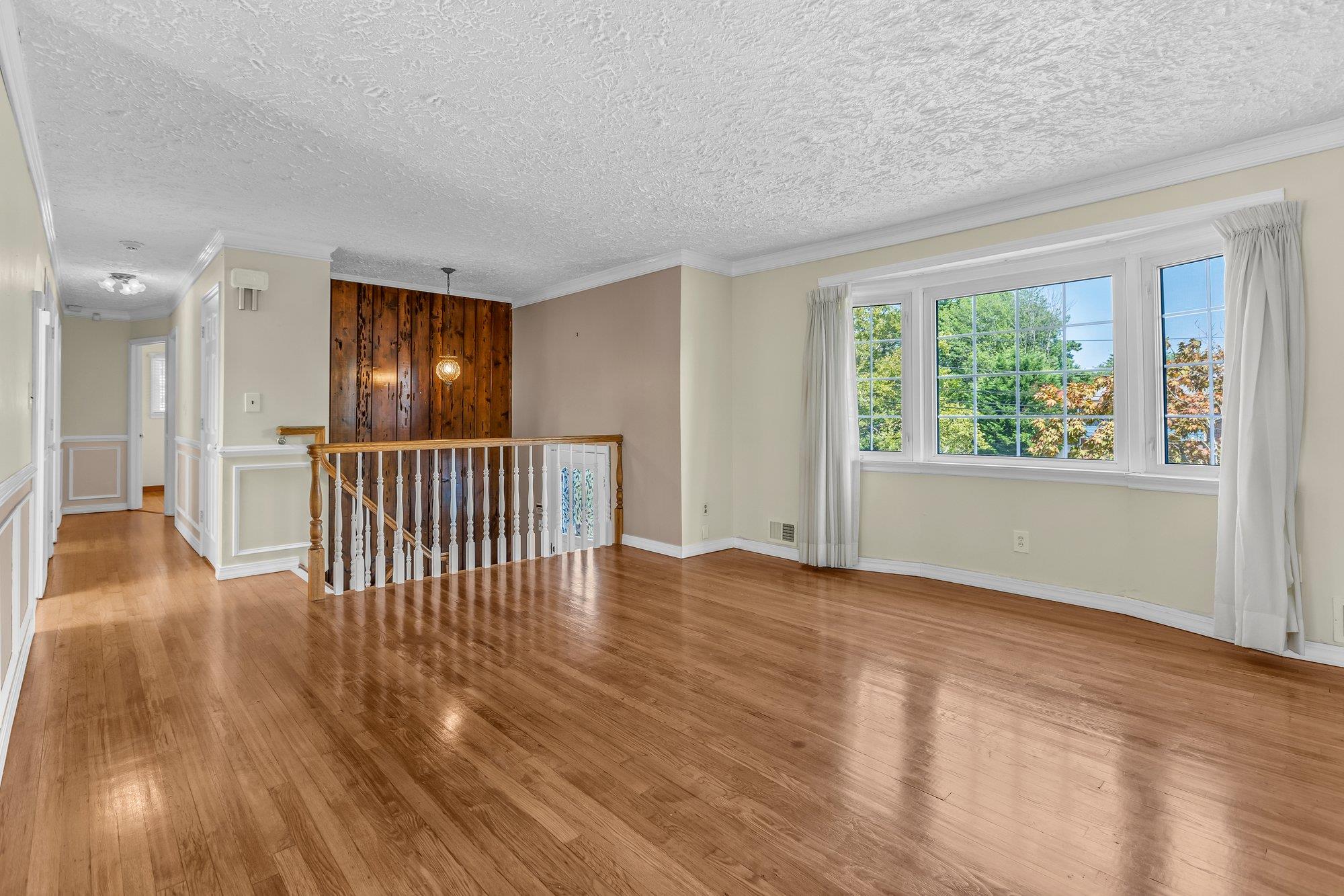 #5 photo, 118 Yale Avenue, Oakdale , NY 11769