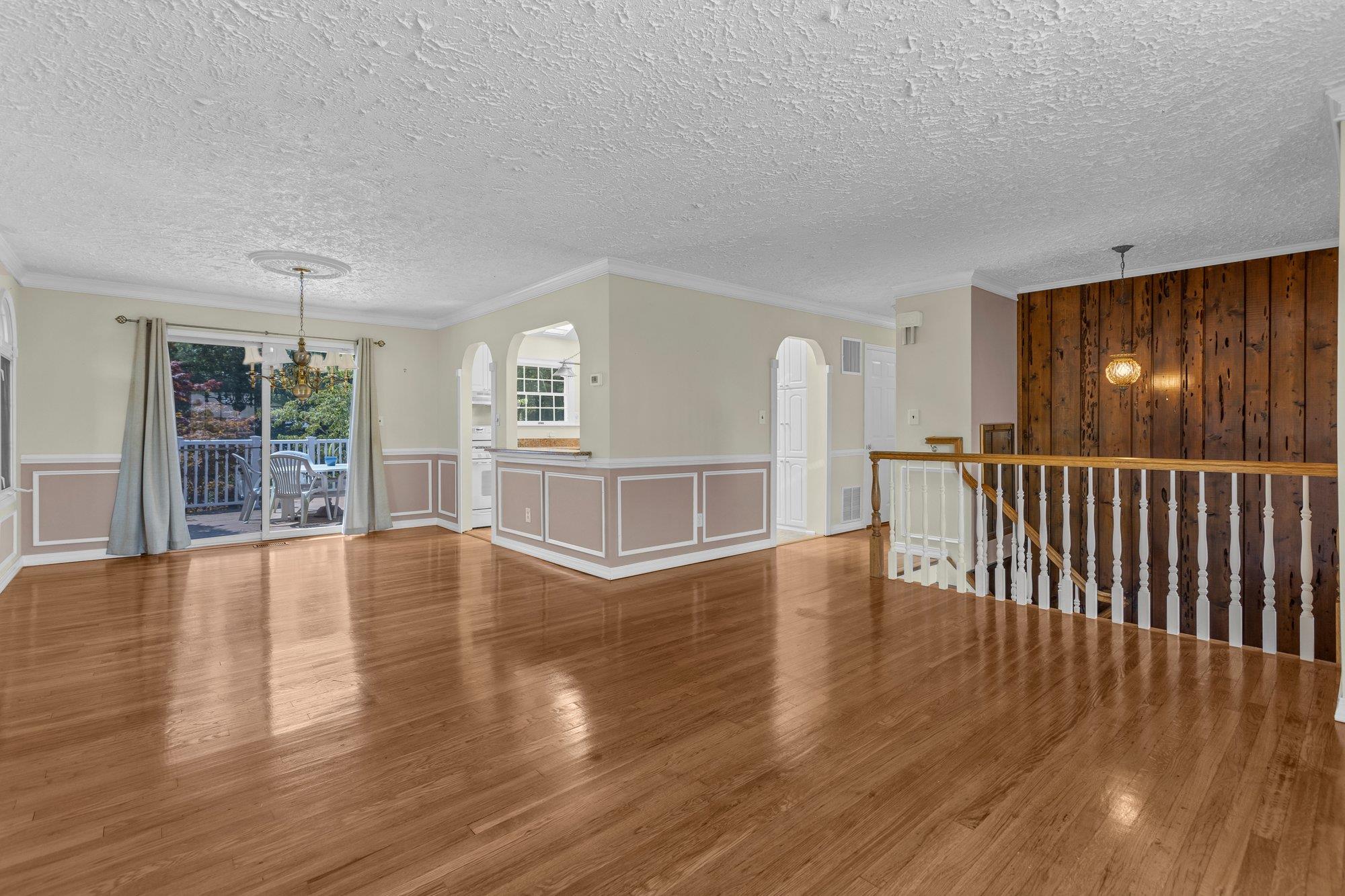 #7 photo, 118 Yale Avenue, Oakdale , NY 11769