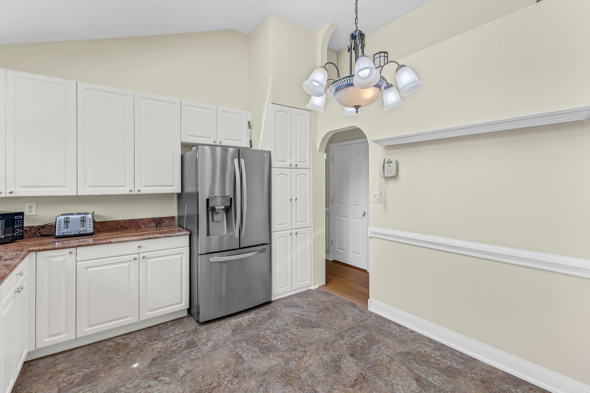 #9 photo, 118 Yale Avenue, Oakdale , NY 11769