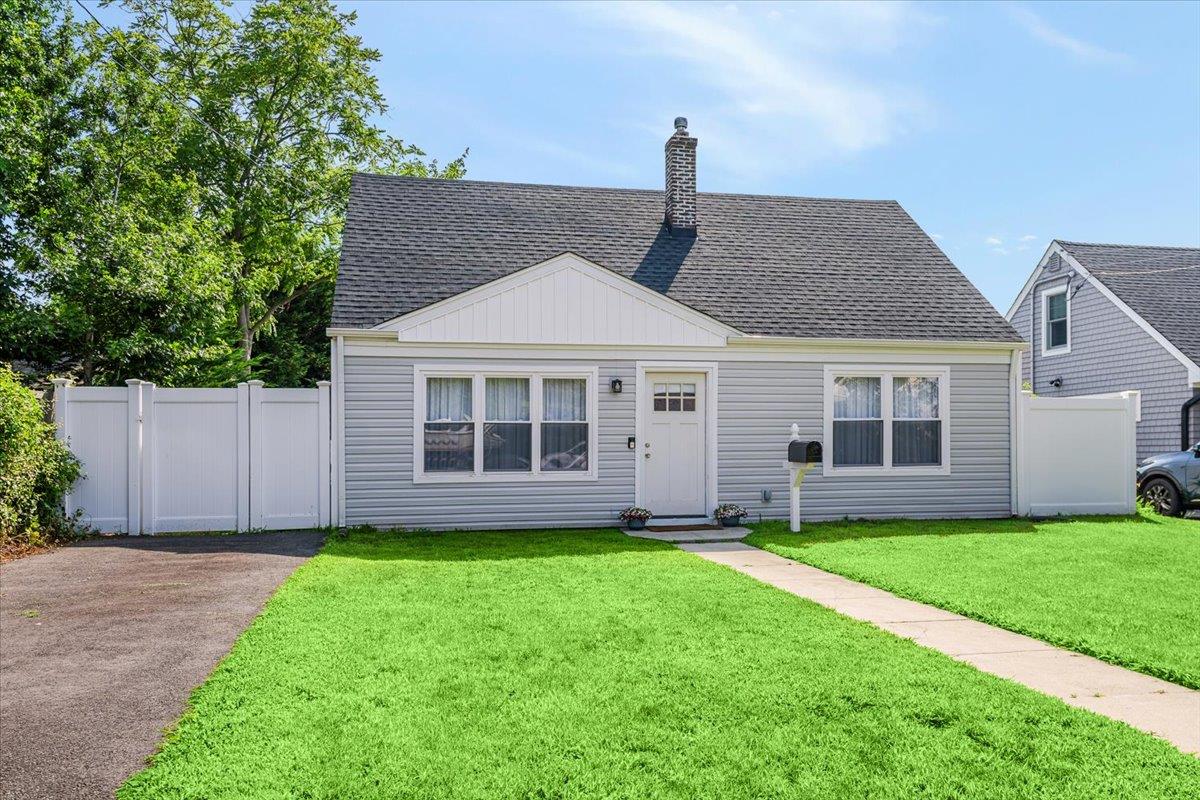 #1 photo, 233 Fire Island Avenue, Babylon , NY 11702