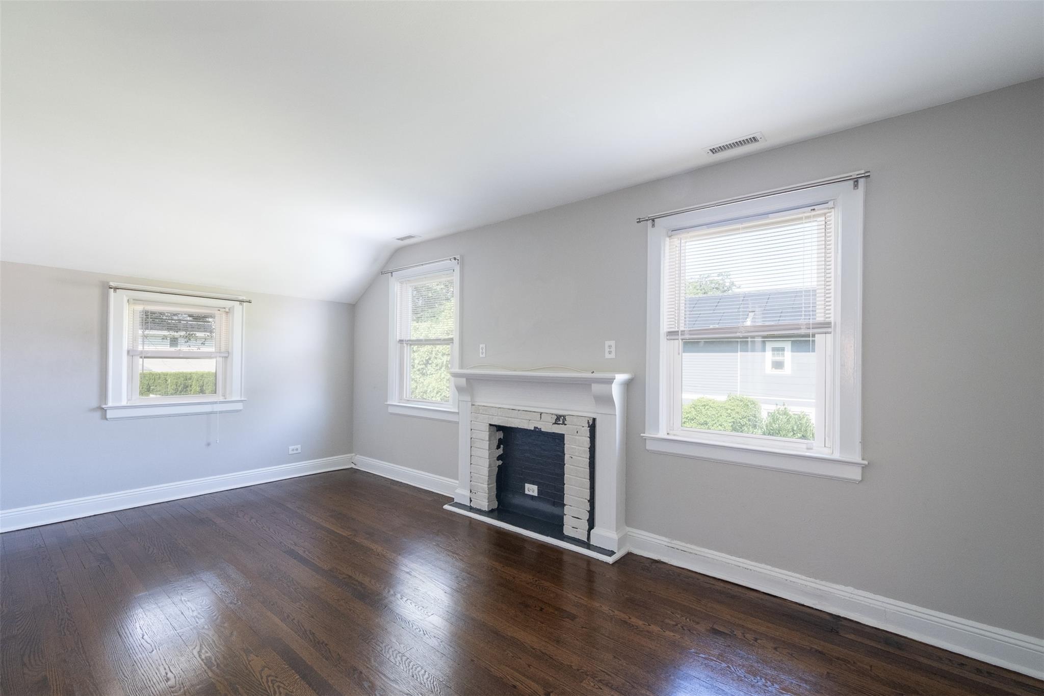 #1 photo, 1078 Washington Avenue, 紐約州 Pelham , NY 10803