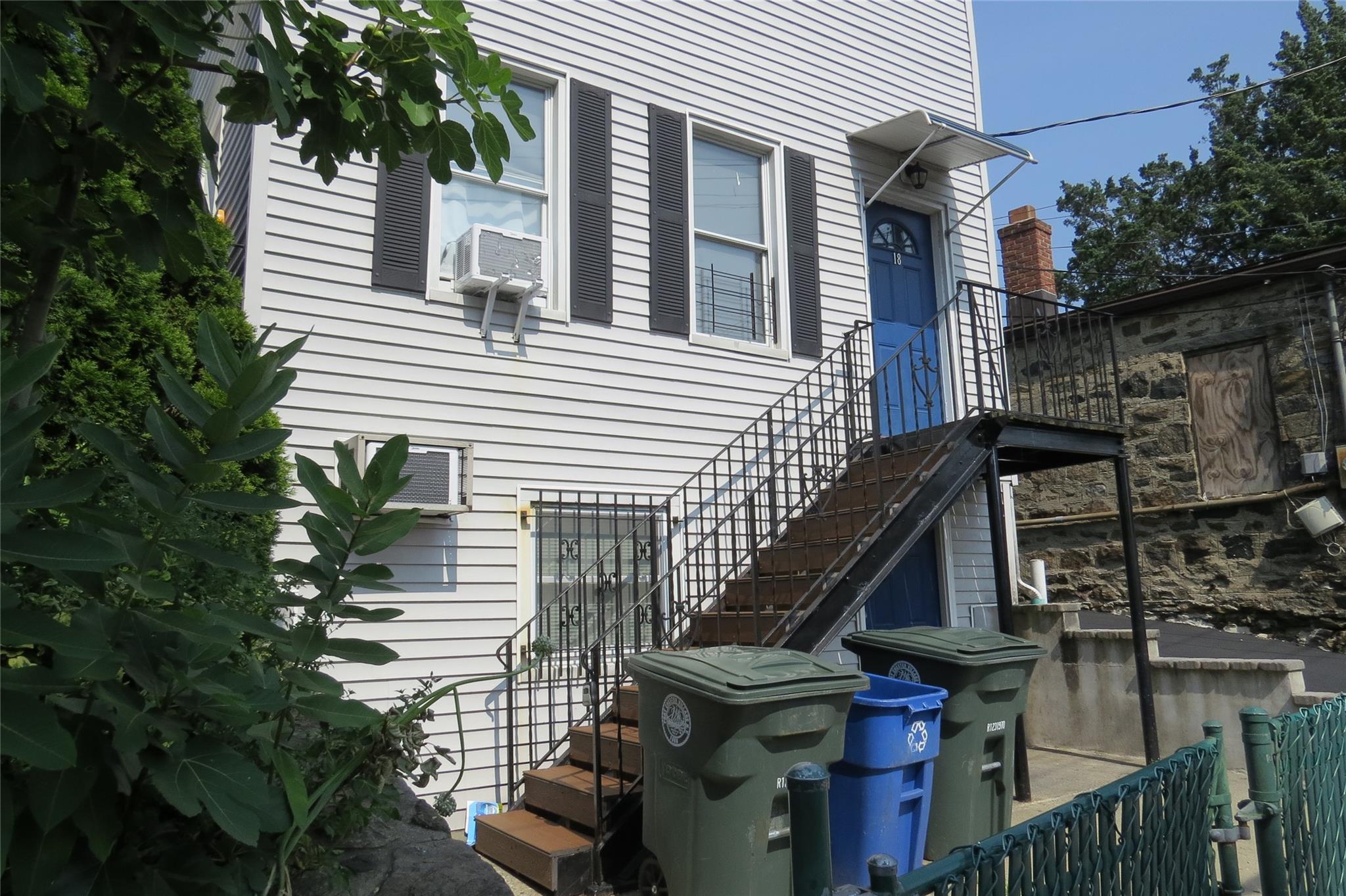 #1 photo, 18 Palace Place, 紐約州 Port Chester , NY 10573