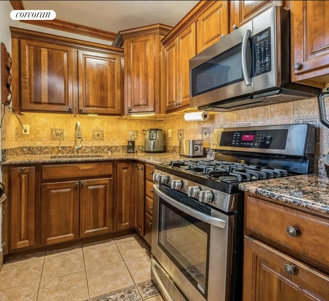 #3 photo, 581 ACADEMY Street, マンハッタン Inwood , NY 10034