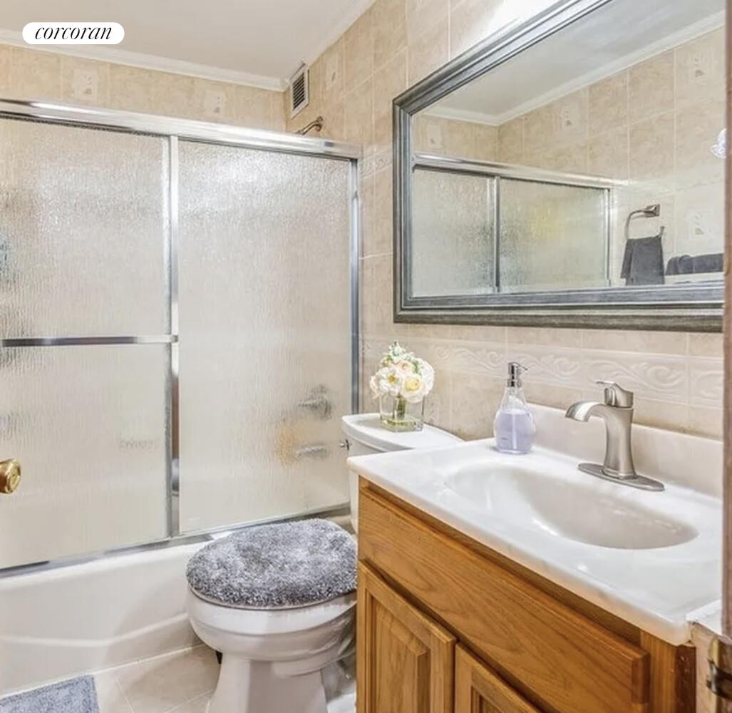 #4 photo, 581 ACADEMY Street, マンハッタン Inwood , NY 10034