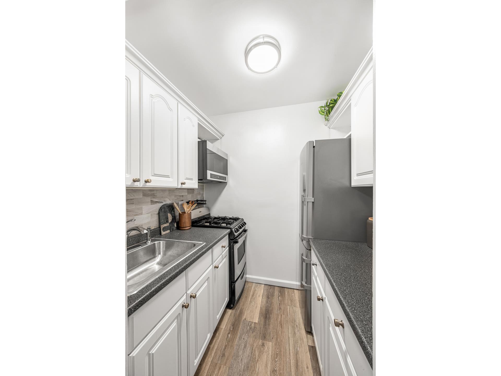 #7 photo, 136 E 56TH Street, マンハッタン Midtown East , NY 10022