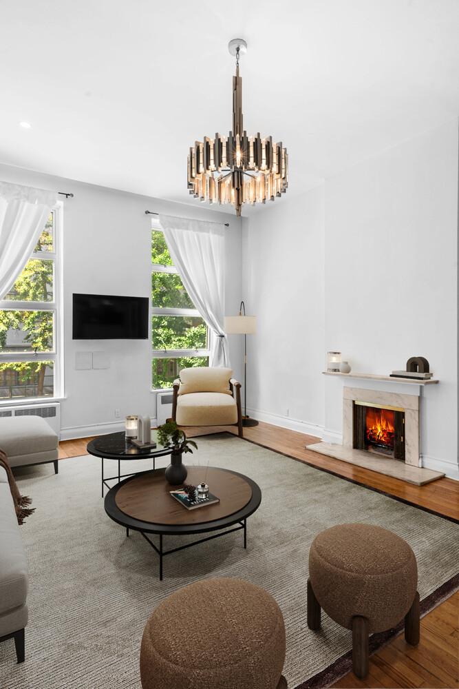 #7 photo, 33 W 9TH Street, マンハッタン Greenwich Village , NY 10011