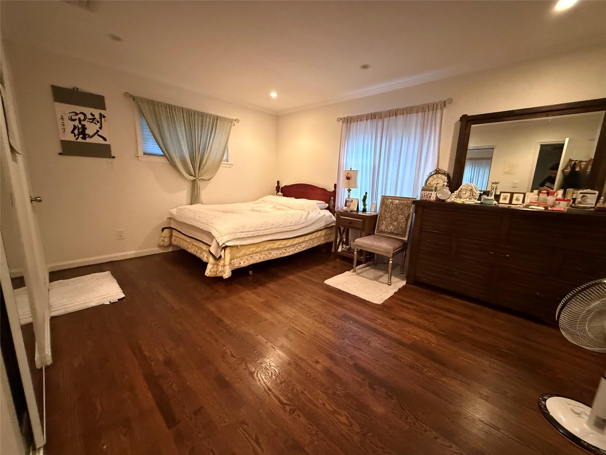 #7 photo, 64-47 215 Street, Bayside , NY 11364