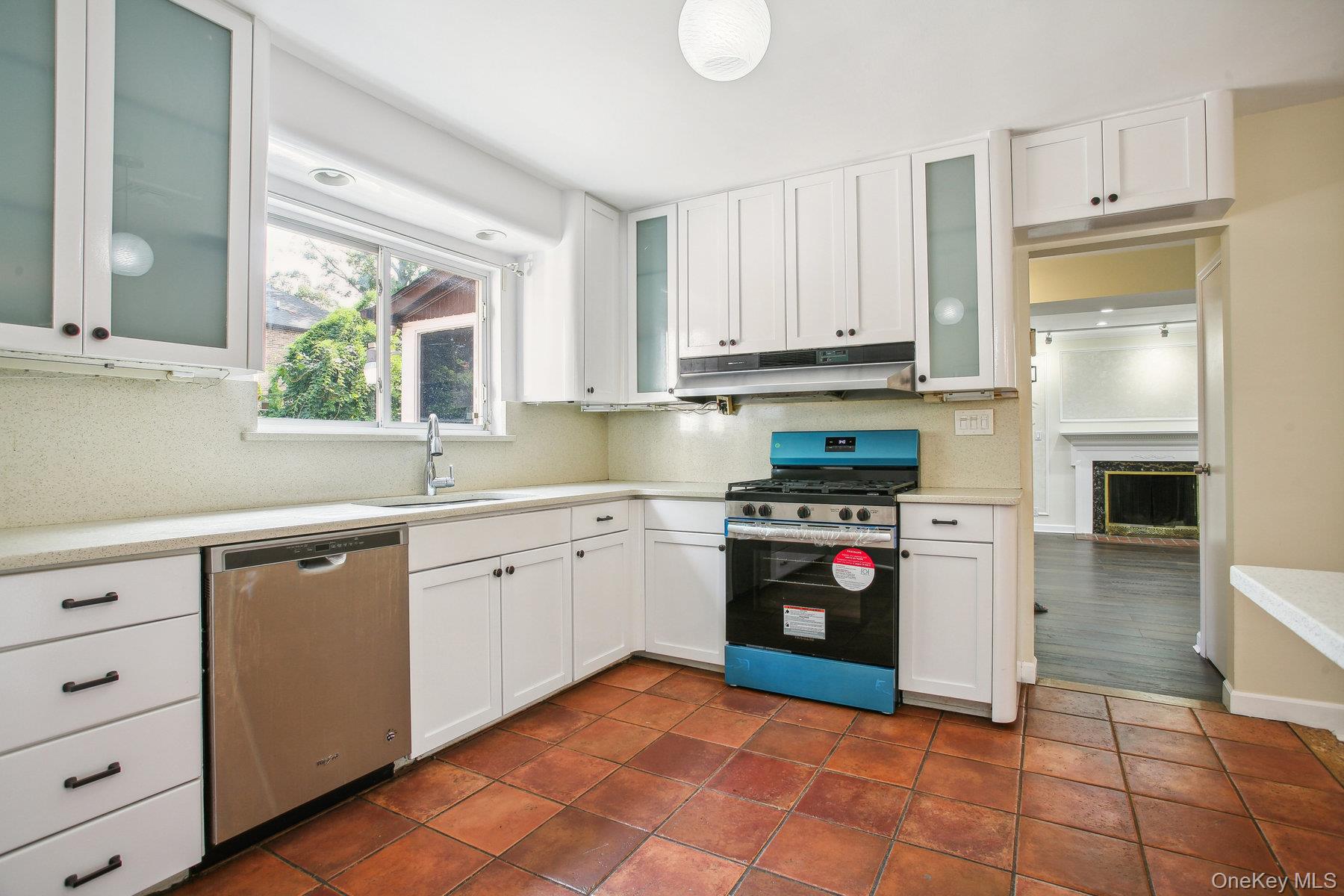 #7 photo, 82-43 213th Street, クイーンズ区 Hollis Hills , NY 11427