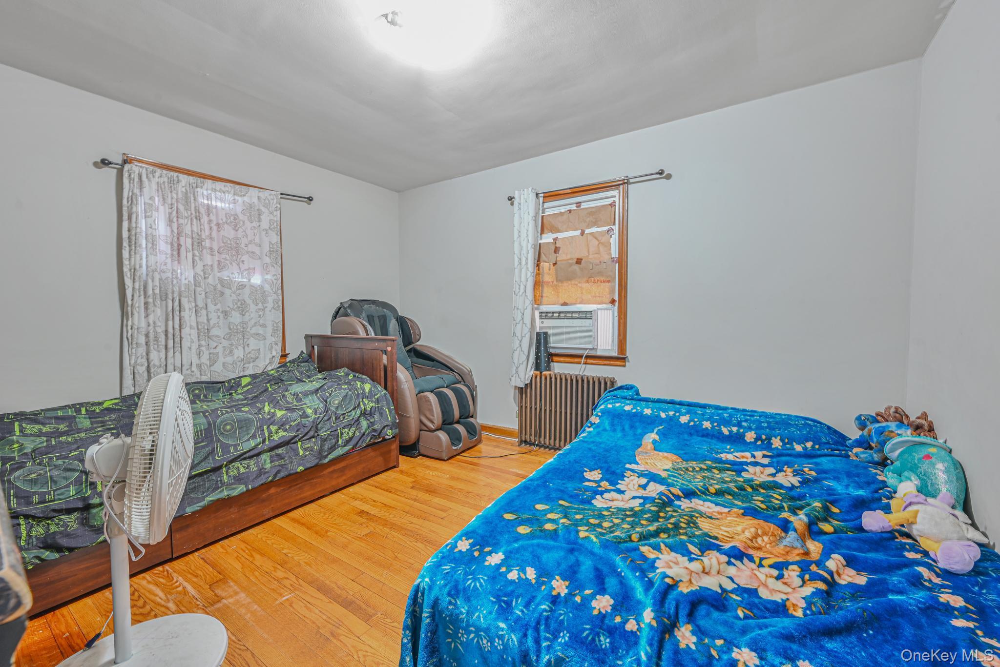 #11 photo, 216 Home Street, Valley Stream , NY 11580