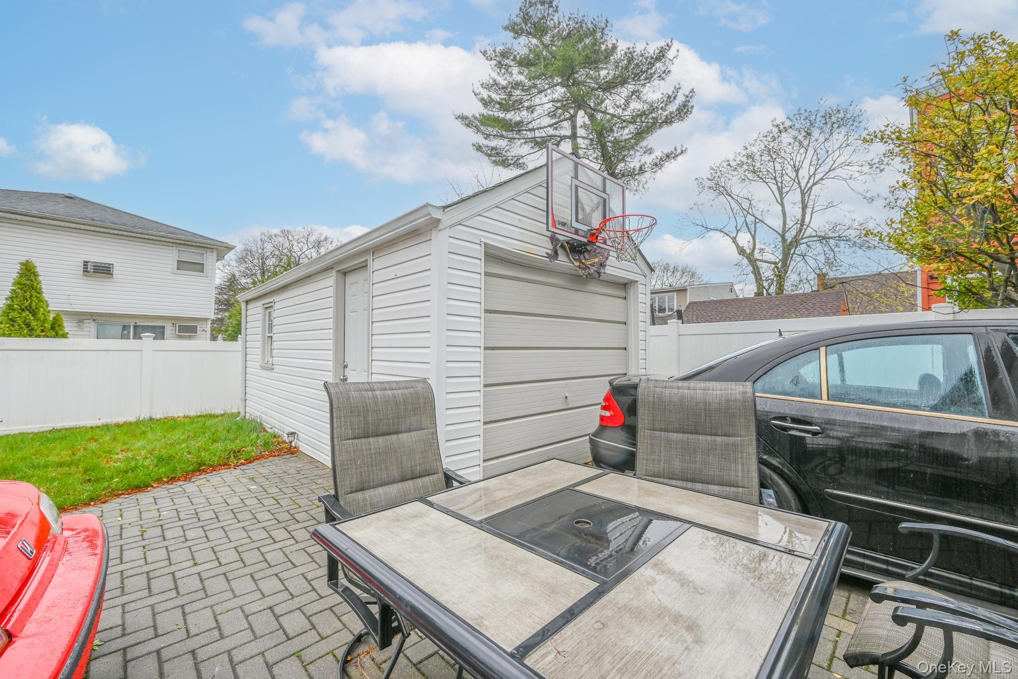 #19 photo, 216 Home Street, Valley Stream , NY 11580