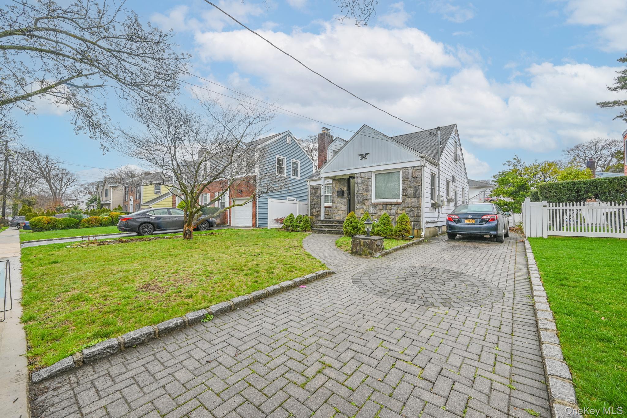 #3 photo, 216 Home Street, Valley Stream , NY 11580