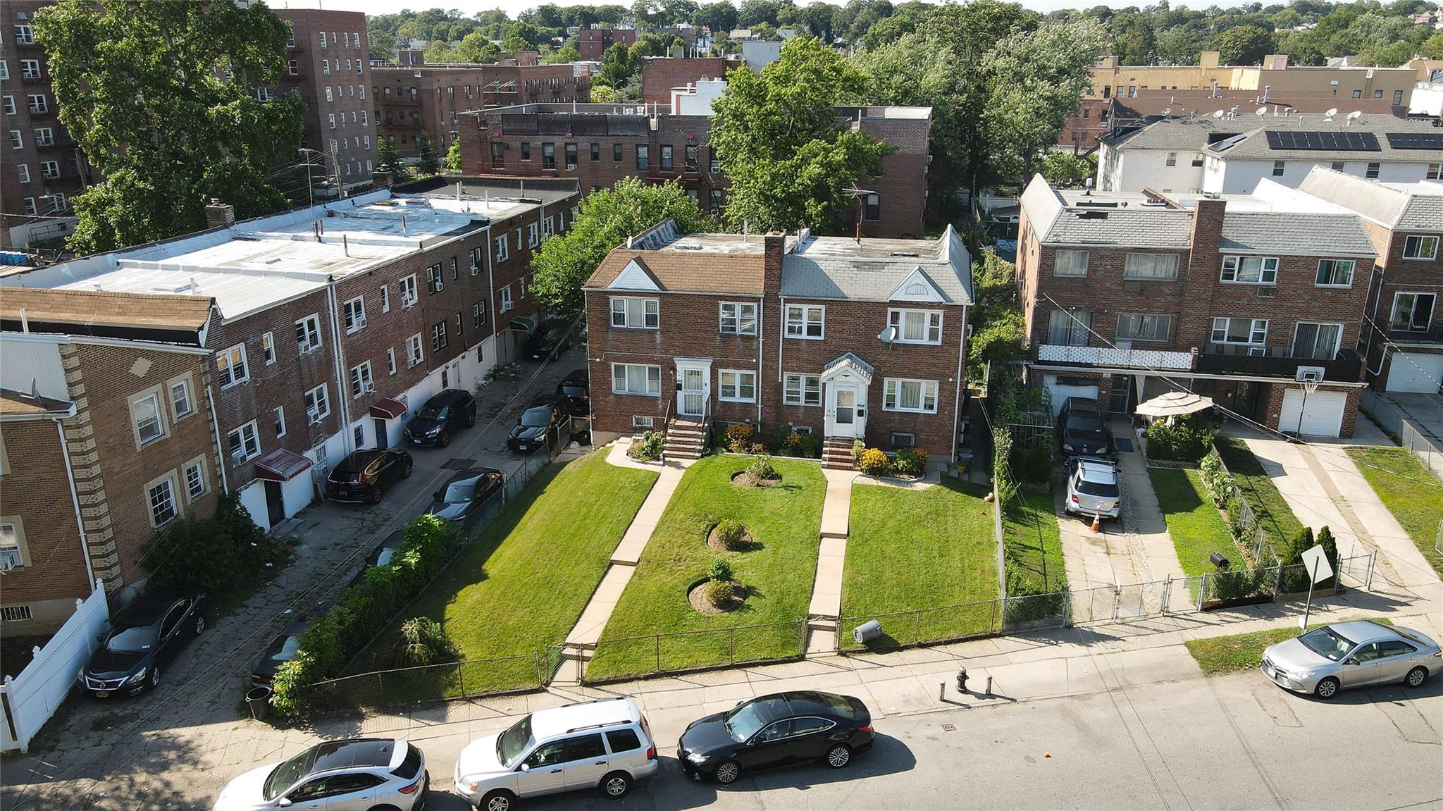 #11 photo, 19511 Woodhull Avenue, クイーンズ区 Hollis , NY 11423