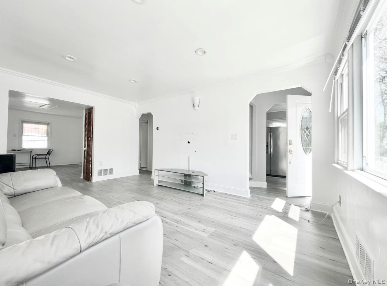 #2 photo, 162-15 77 Avenue, Fresh Meadows , NY 11366