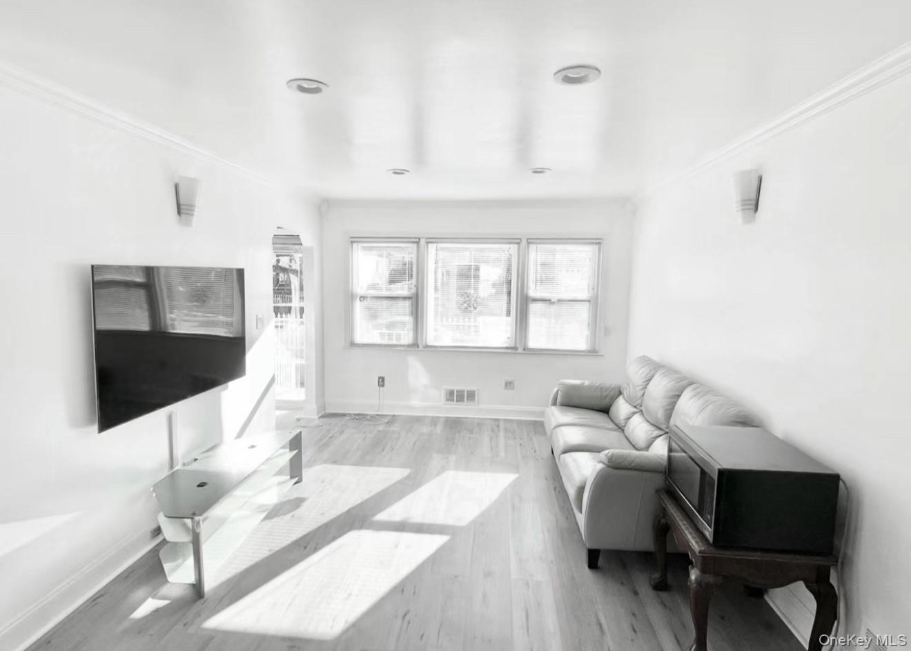 #3 photo, 162-15 77 Avenue, Fresh Meadows , NY 11366