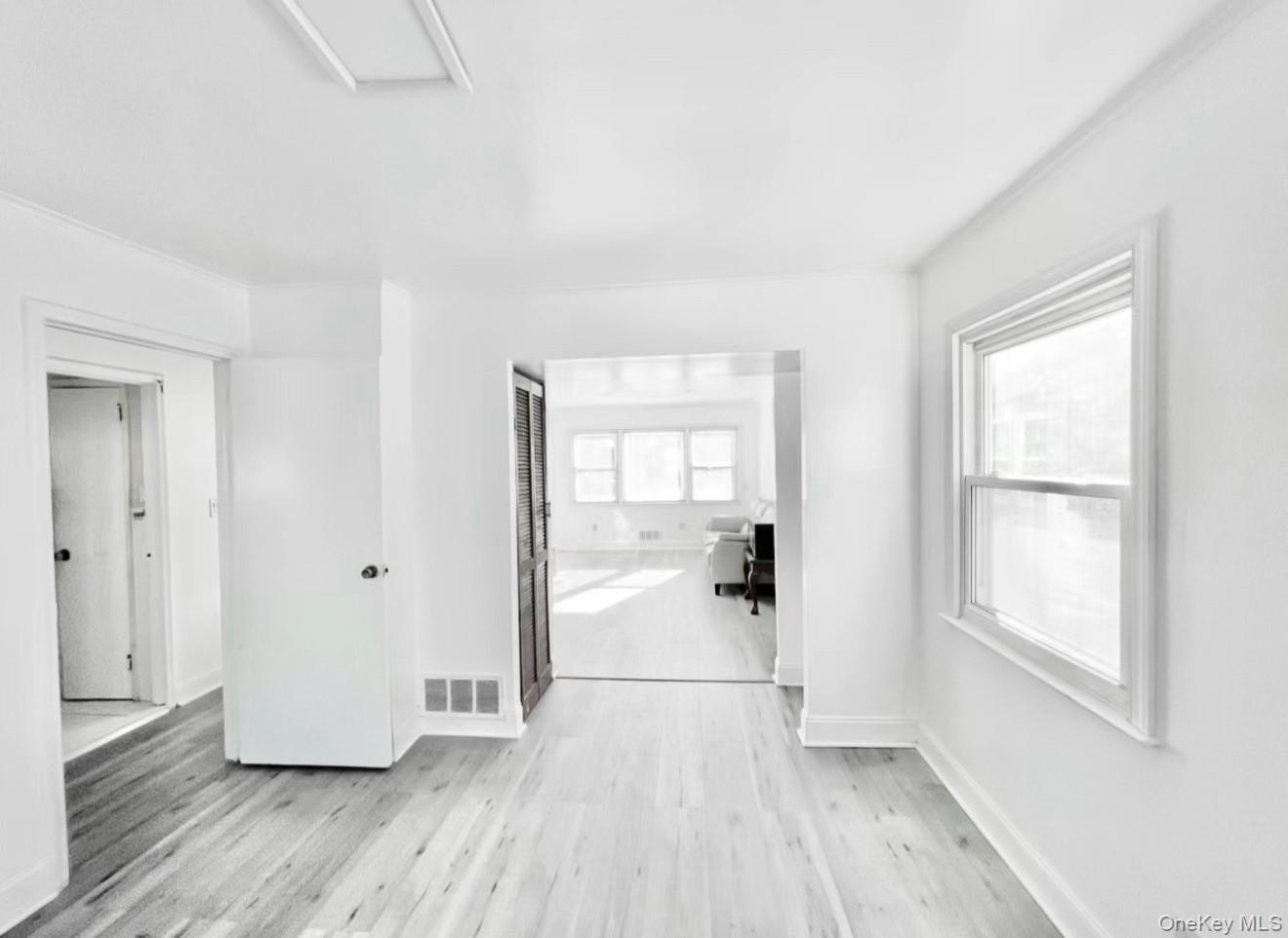 #5 photo, 162-15 77 Avenue, Fresh Meadows , NY 11366