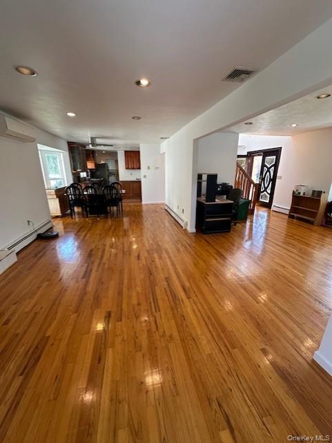 #2 photo, 31 Woodward Street, ナッソー郡 Roslyn Heights , NY 11577