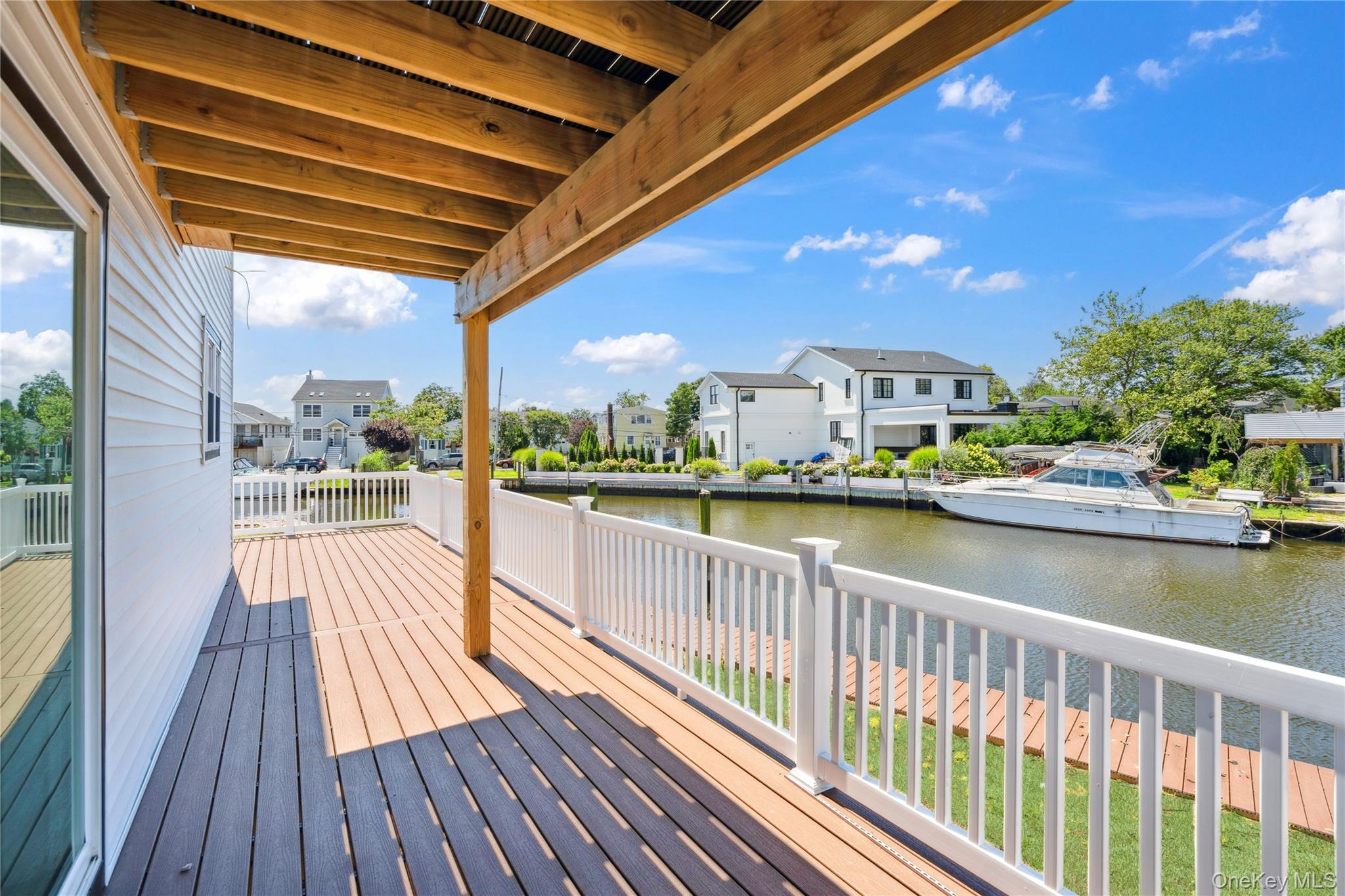 #14 photo, 771 S 9th Street, サフォーク郡 Lindenhurst , NY 11757