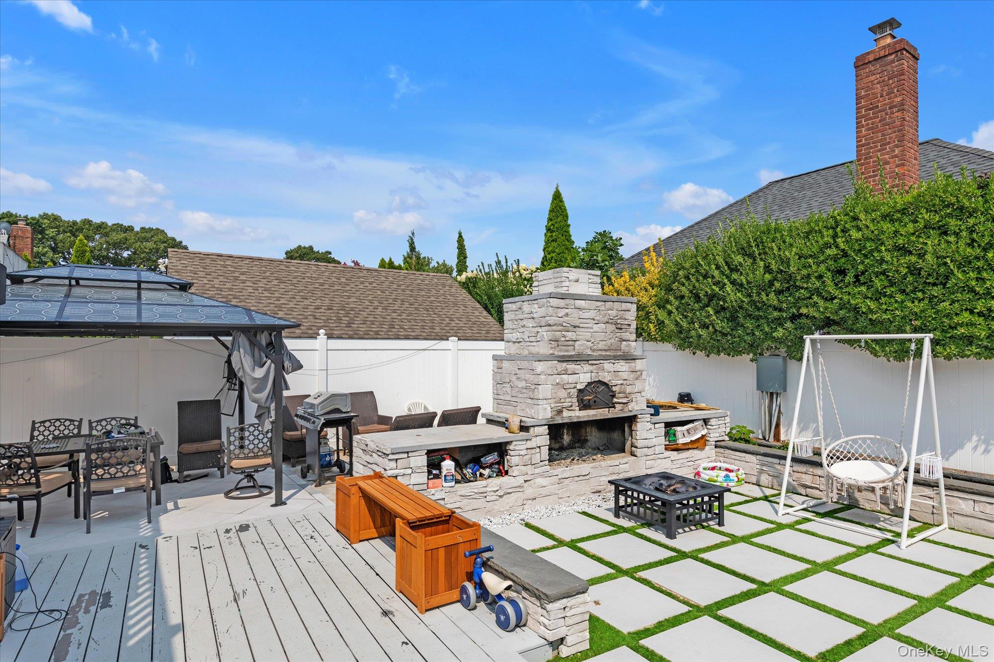 #14 photo, 190 Commonwealth Street, Franklin Square , NY 11010