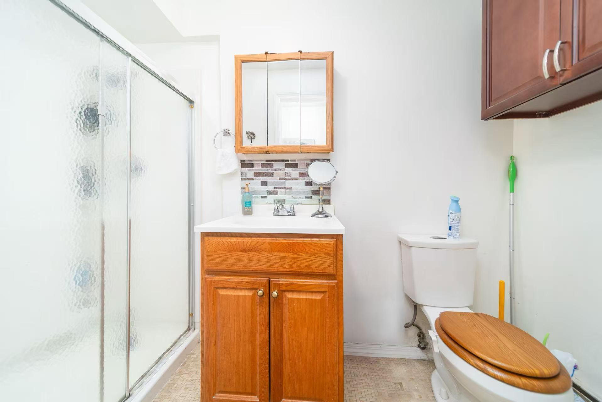 #11 photo, 536 Throgs Neck Expressway, ブロンクス区 Bronx , NY 10465