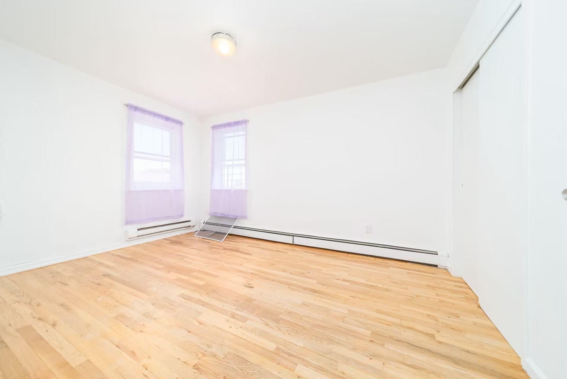 #15 photo, 536 Throgs Neck Expressway, ブロンクス区 Bronx , NY 10465