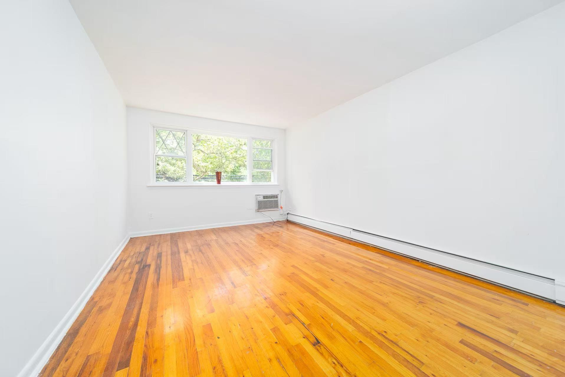 #19 photo, 536 Throgs Neck Expressway, ブロンクス区 Bronx , NY 10465