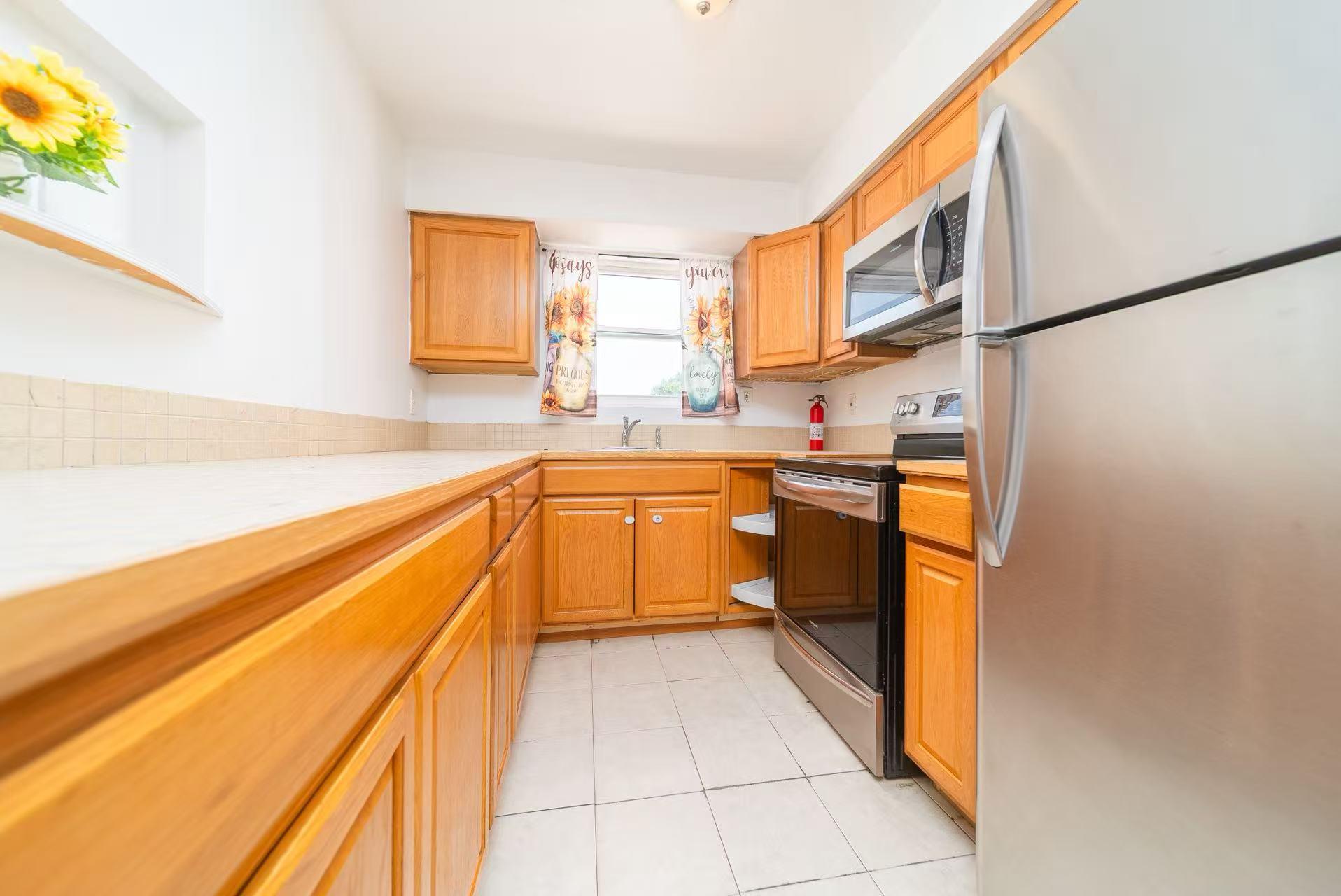 #9 photo, 536 Throgs Neck Expressway, ブロンクス区 Bronx , NY 10465