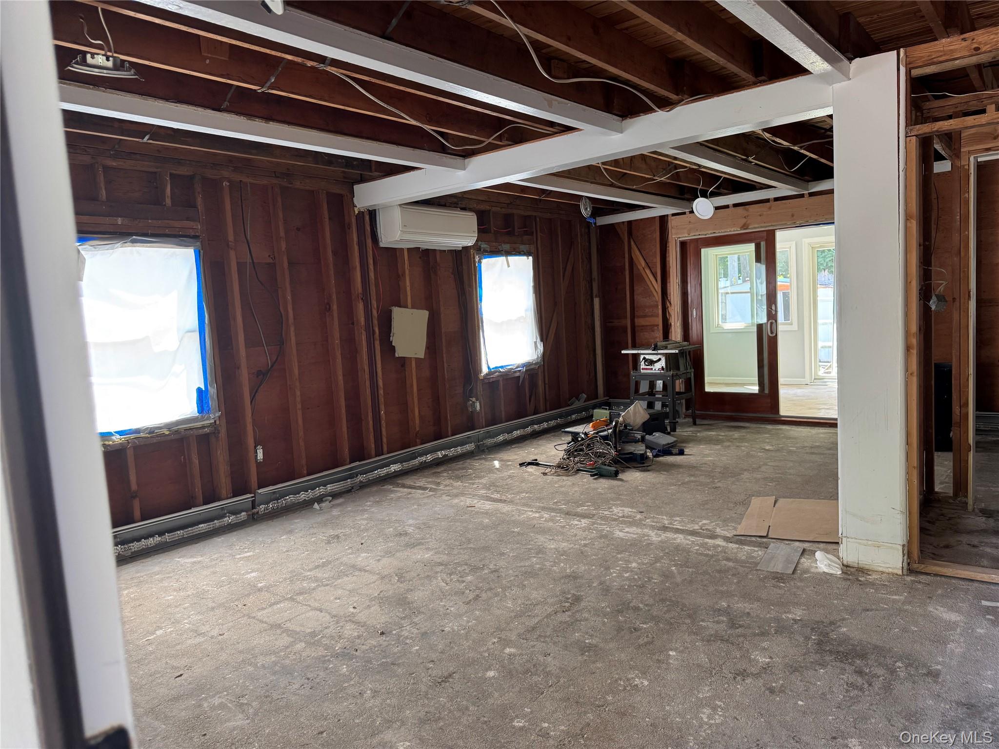 #10 photo, 332 Jamaica Boulevard, ناسو Carle Place , NY 11514