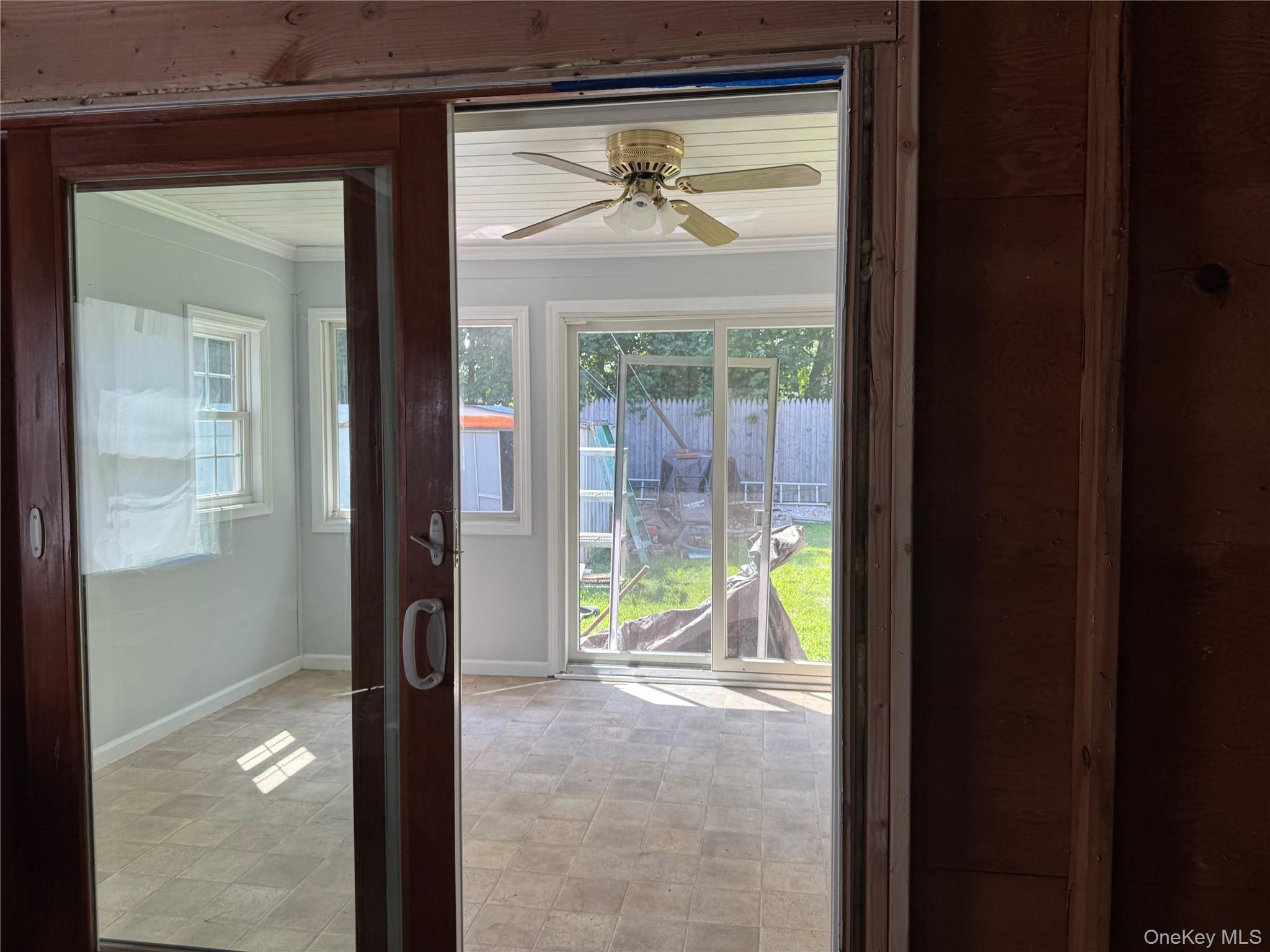 #14 photo, 332 Jamaica Boulevard, ناسو Carle Place , NY 11514