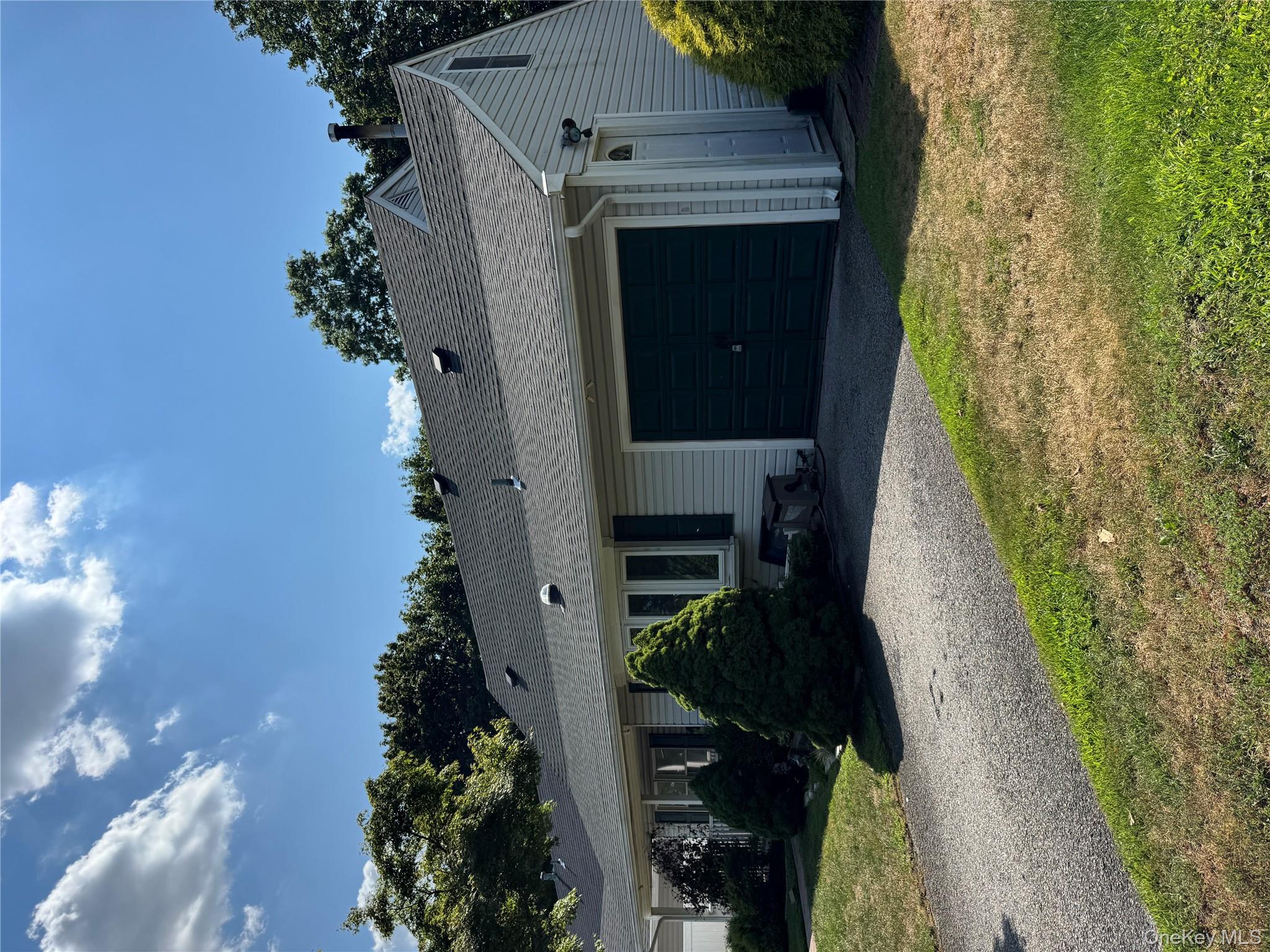 #4 photo, 332 Jamaica Boulevard, ناسو Carle Place , NY 11514