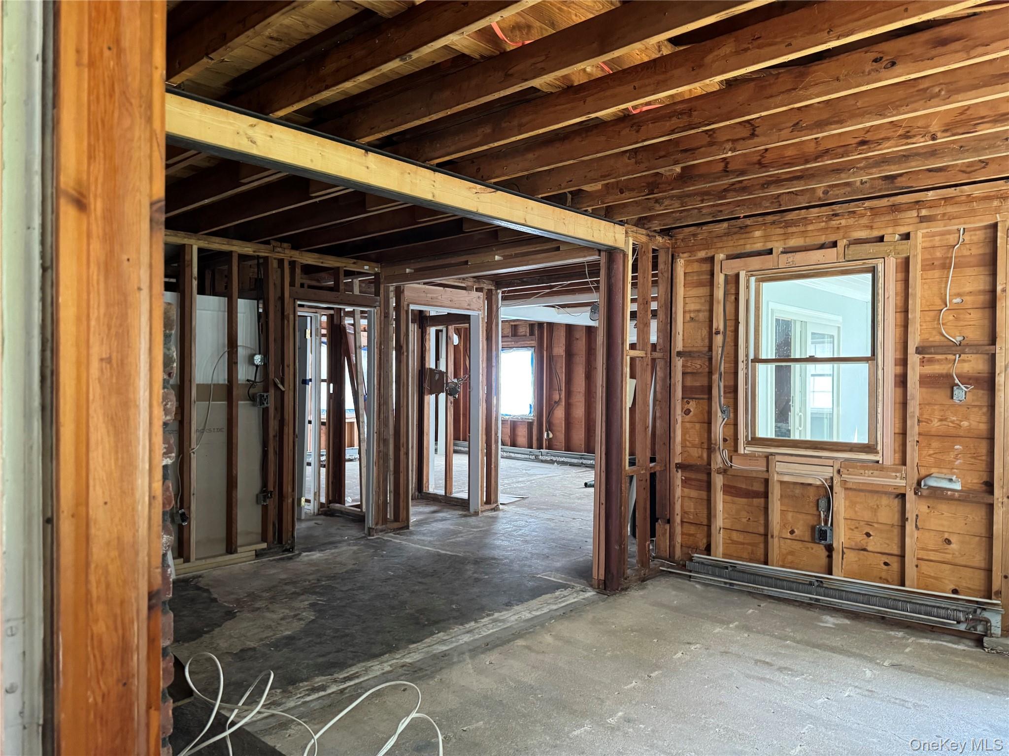 #5 photo, 332 Jamaica Boulevard, ناسو Carle Place , NY 11514