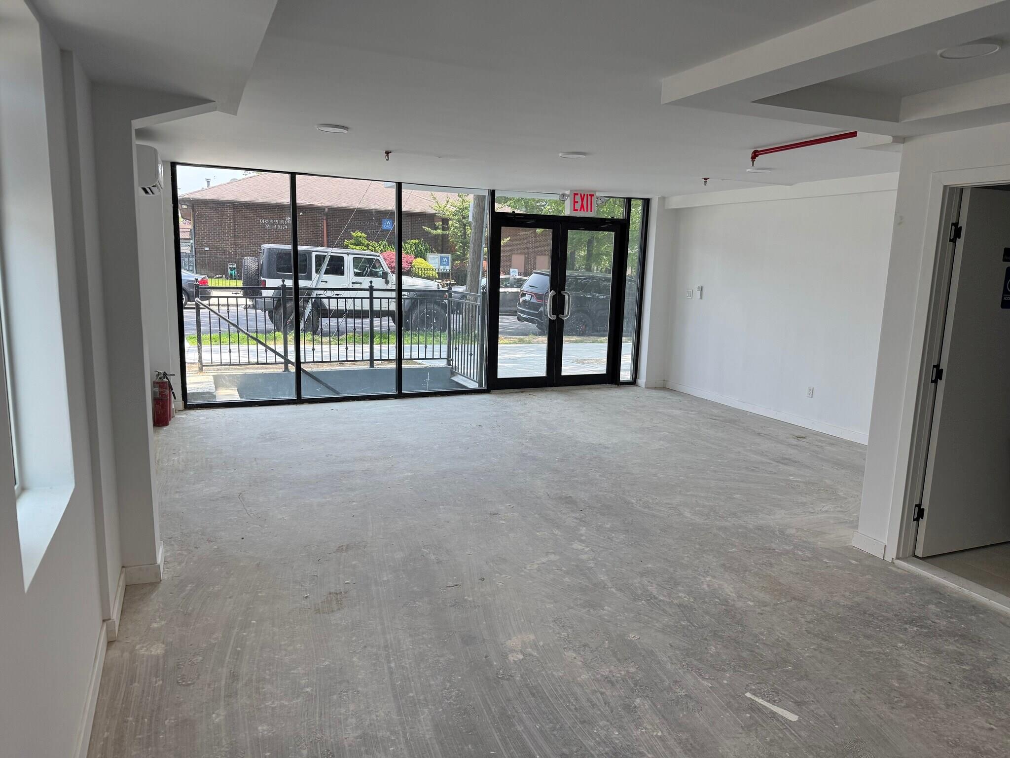 #2 photo, 4512 211th Street, クイーンズ区 Bayside , NY 11361