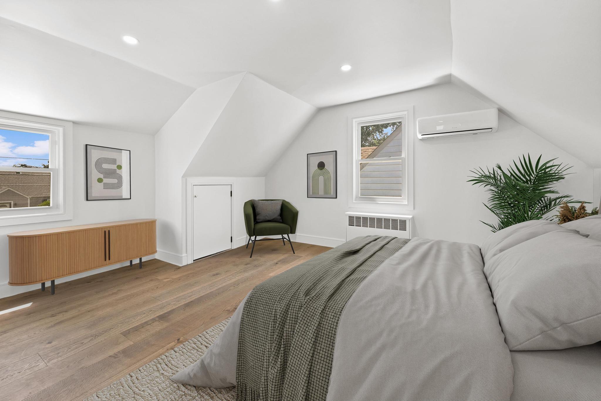 #18 photo, 747 New Street, Uniondale , NY 11553