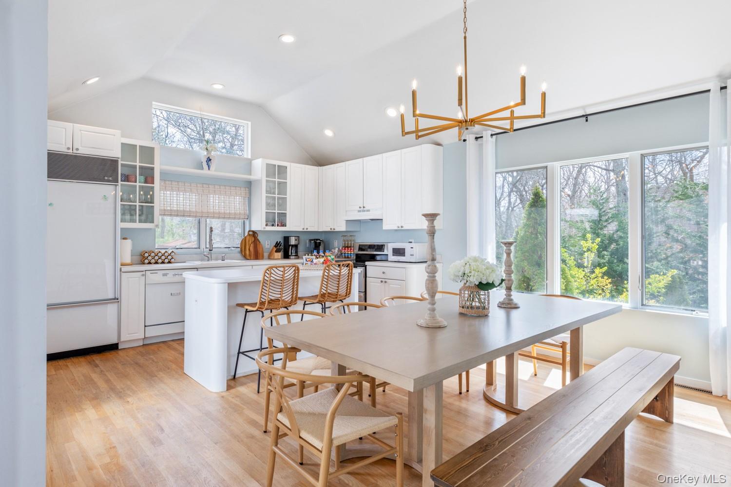 #4 photo, 12 Douglas Court, サフォーク郡 Hampton Bays , NY 11946