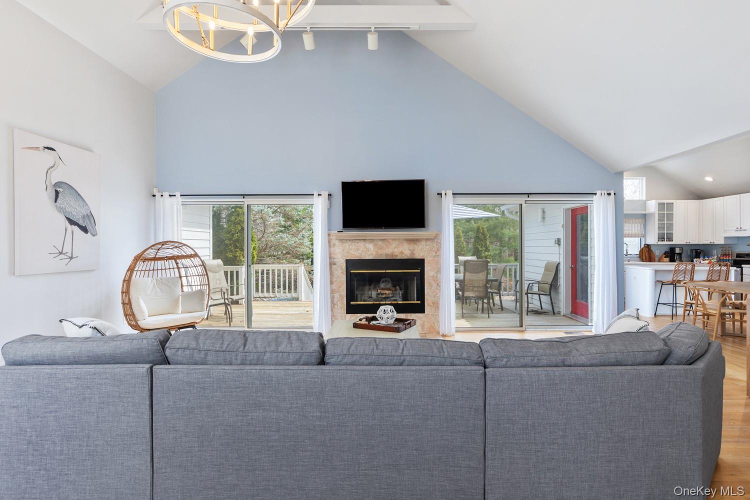 #8 photo, 12 Douglas Court, サフォーク郡 Hampton Bays , NY 11946