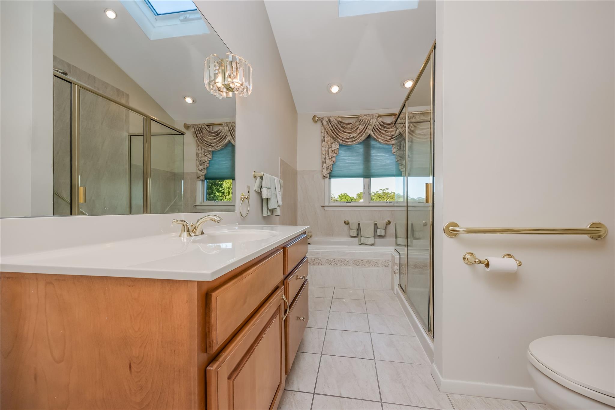 #13 photo, 287 Cedar Avenue, Islip , NY 11751